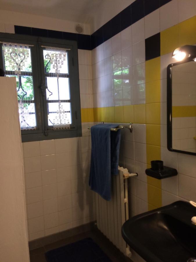 Chambre Dans Villa Charmante Vallabrègues Exteriör bild